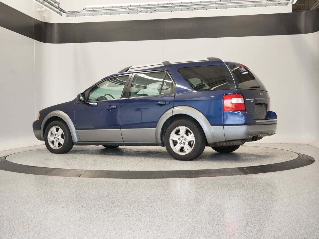 Thumbnail: 2005 Ford Freestyle - 3