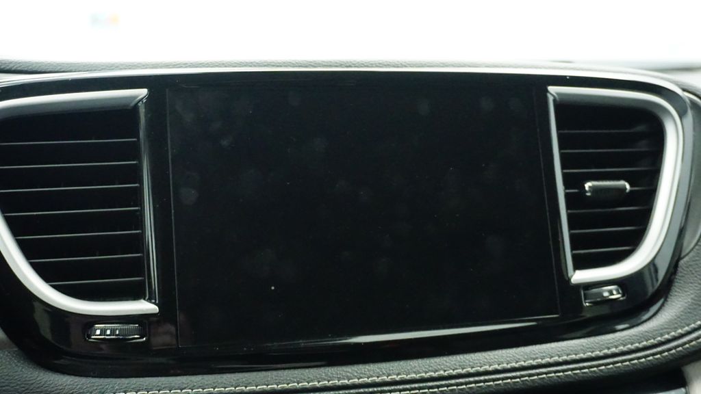 Thumbnail: 2024 Chrysler Pacifica - 34