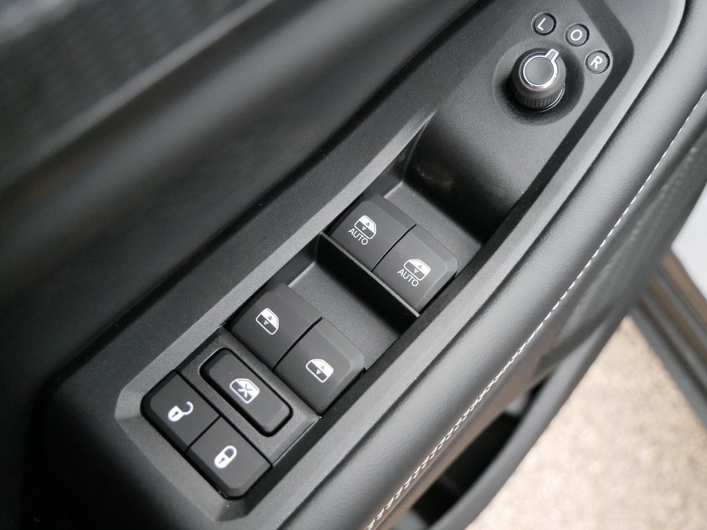 Thumbnail: 2025 Jeep Grand Cherokee L - 35