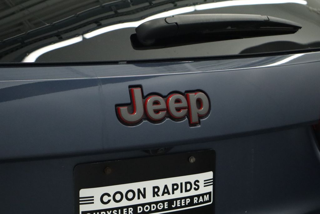 Thumbnail: 2021 Jeep Grand Cherokee - 23