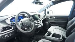 Thumbnail: 2026 Chrysler Voyager - 16