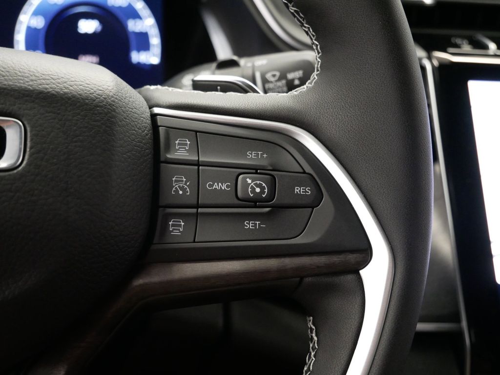 Thumbnail: 2025 Jeep Grand Cherokee - 42