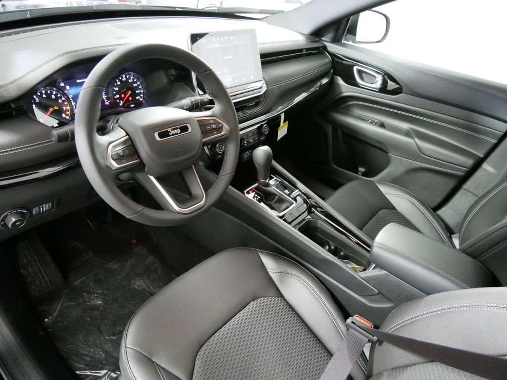 Thumbnail: 2024 Jeep Compass - 16