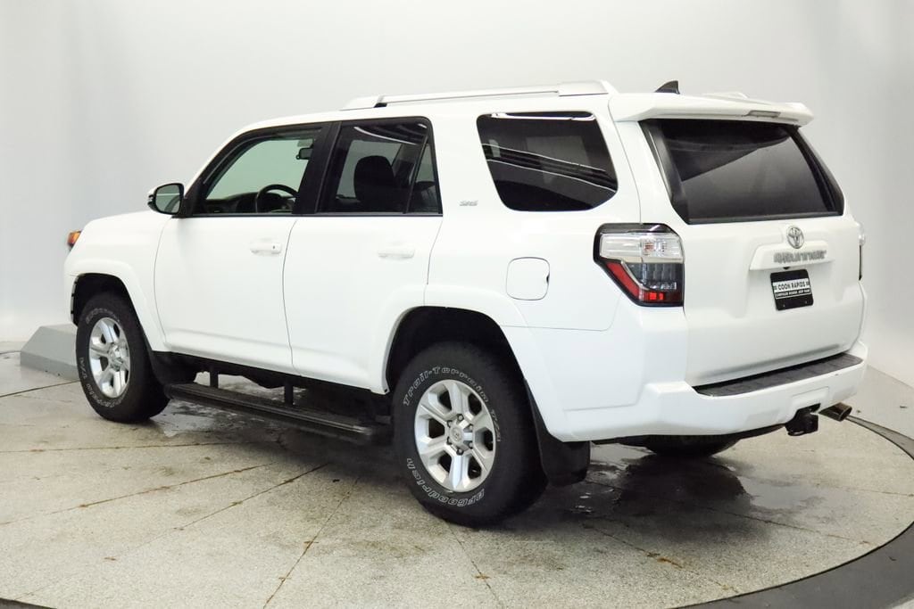 Thumbnail: 2018 Toyota 4Runner - 3