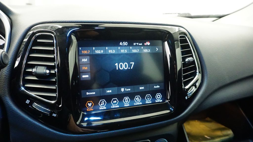 Thumbnail: 2019 Jeep Compass - 34