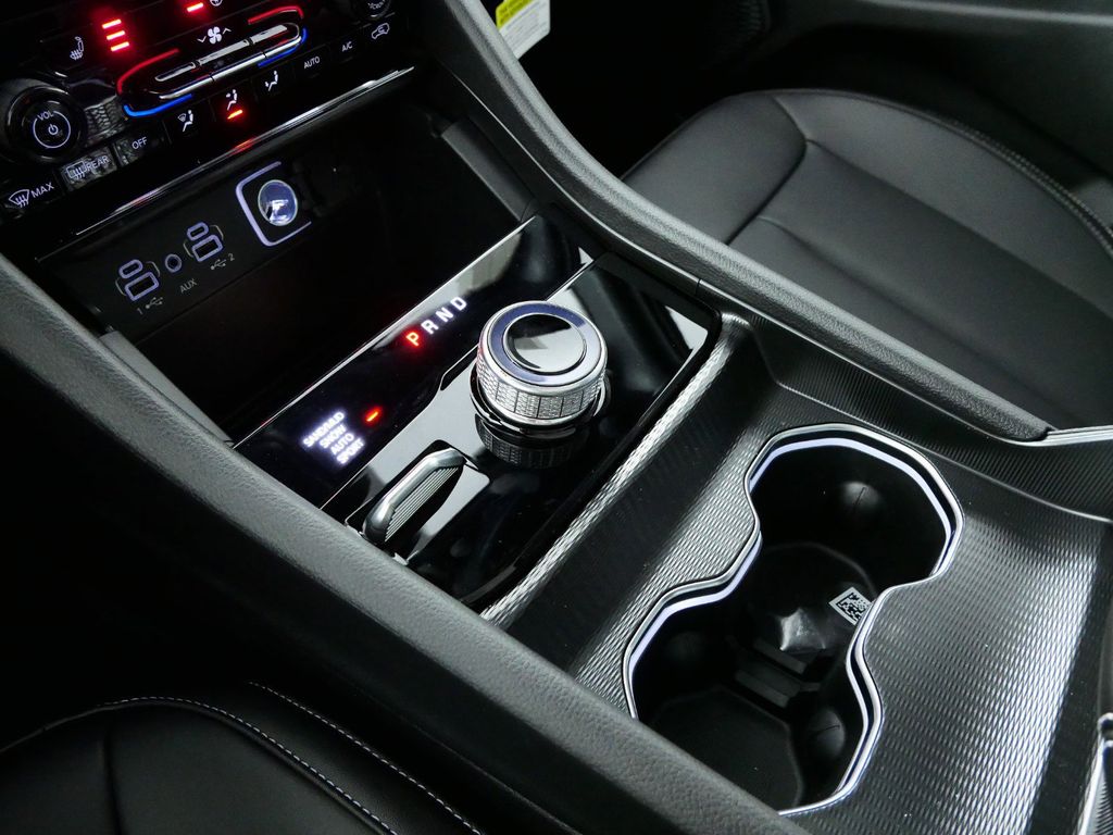 Thumbnail: 2025 Jeep Grand Cherokee - 48