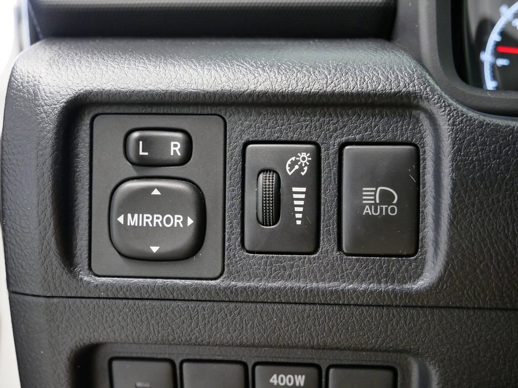 Thumbnail: 2020 Toyota 4Runner - 22