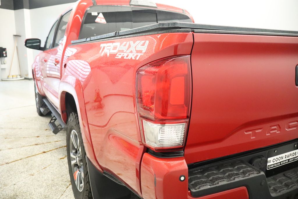 Thumbnail: 2017 Toyota Tacoma - 22