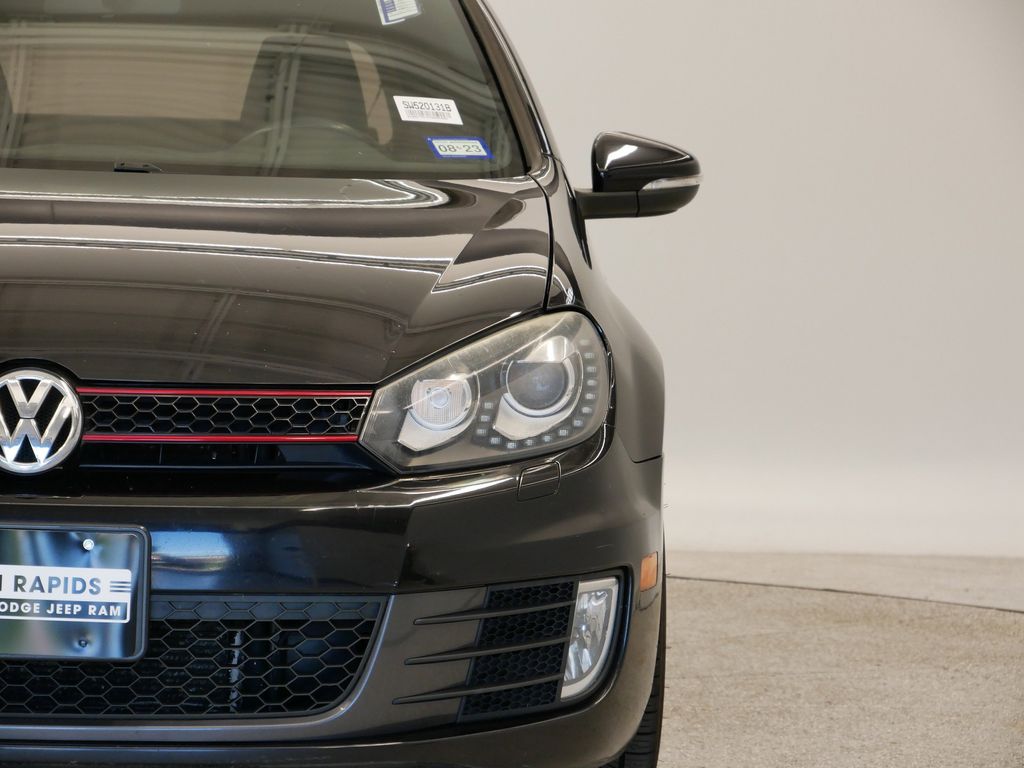 Thumbnail: 2012 Volkswagen Golf - 23