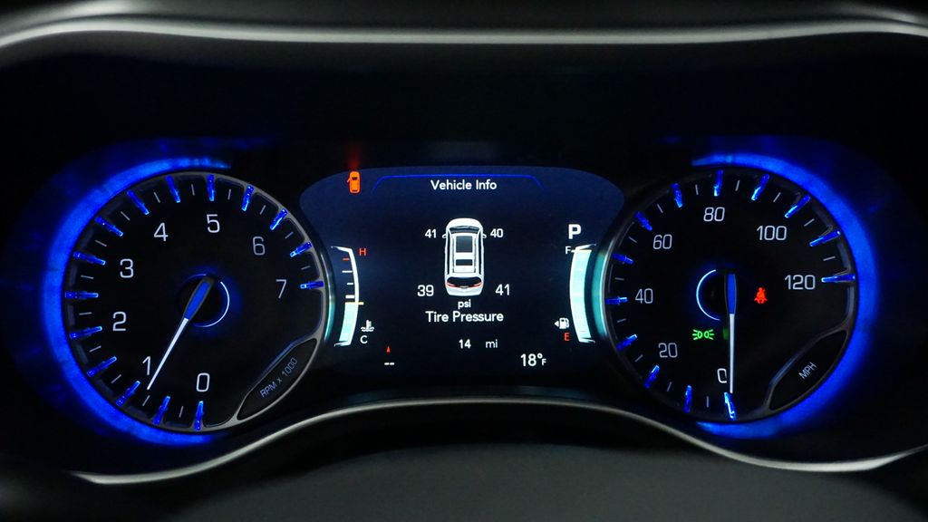 Thumbnail: 2026 Chrysler Voyager - 41