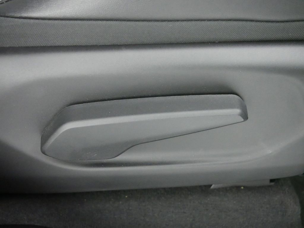 Thumbnail: 2024 Jeep Grand Cherokee - 25