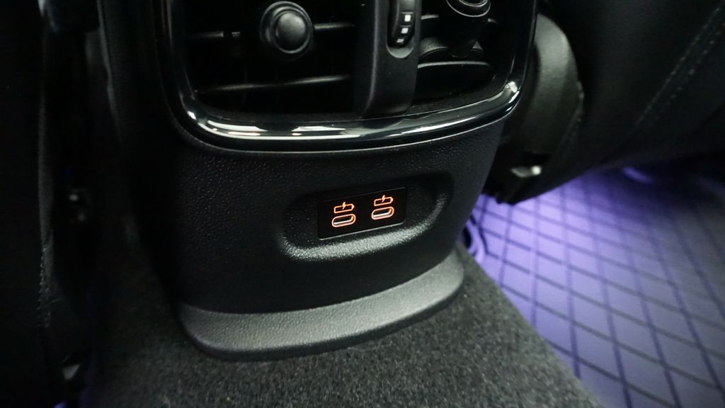 Thumbnail: 2022 MINI Cooper Clubman - 28