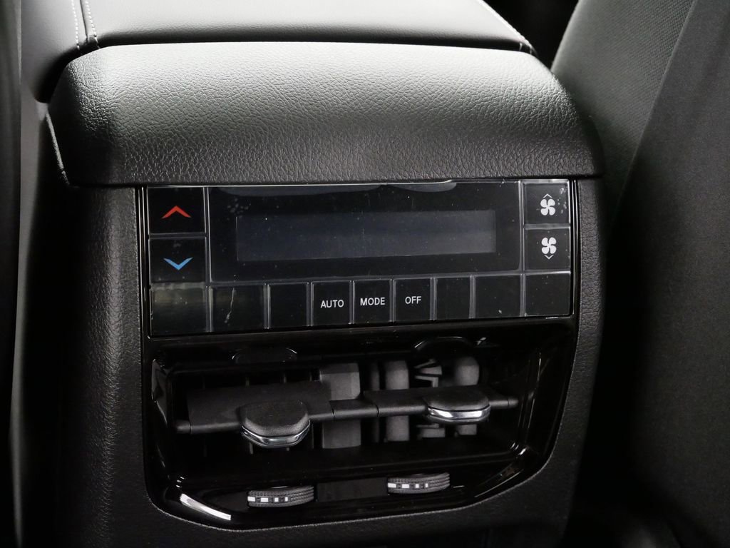 Thumbnail: 2025 Jeep Grand Cherokee L - 18