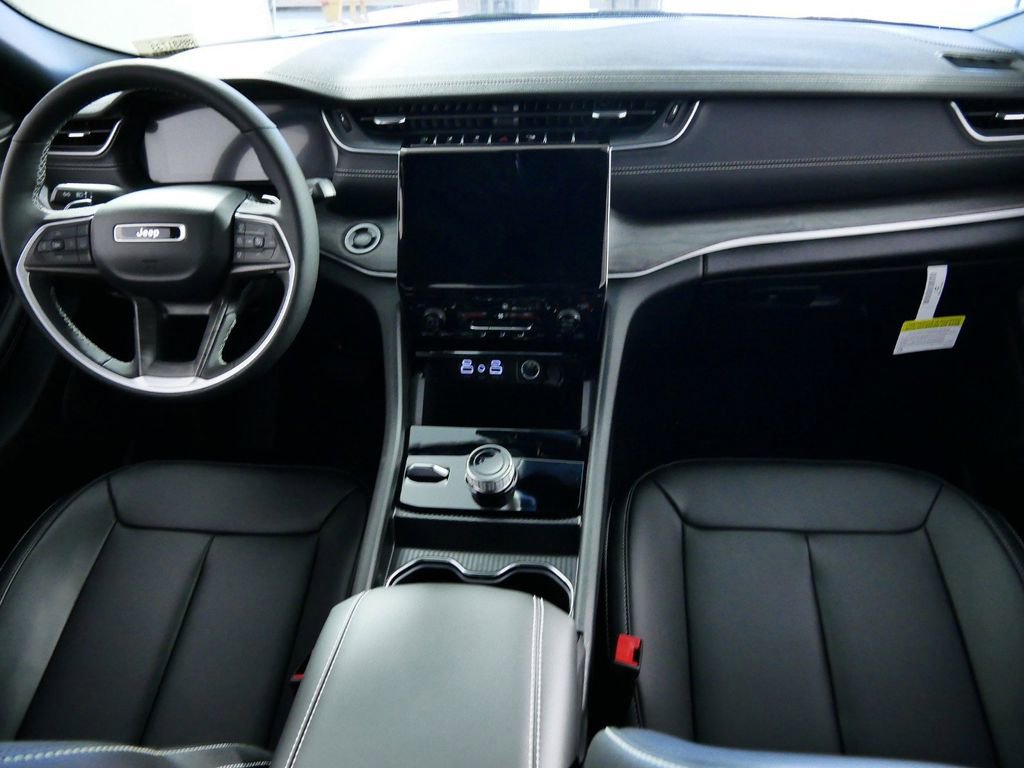 Thumbnail: 2025 Jeep Grand Cherokee - 6