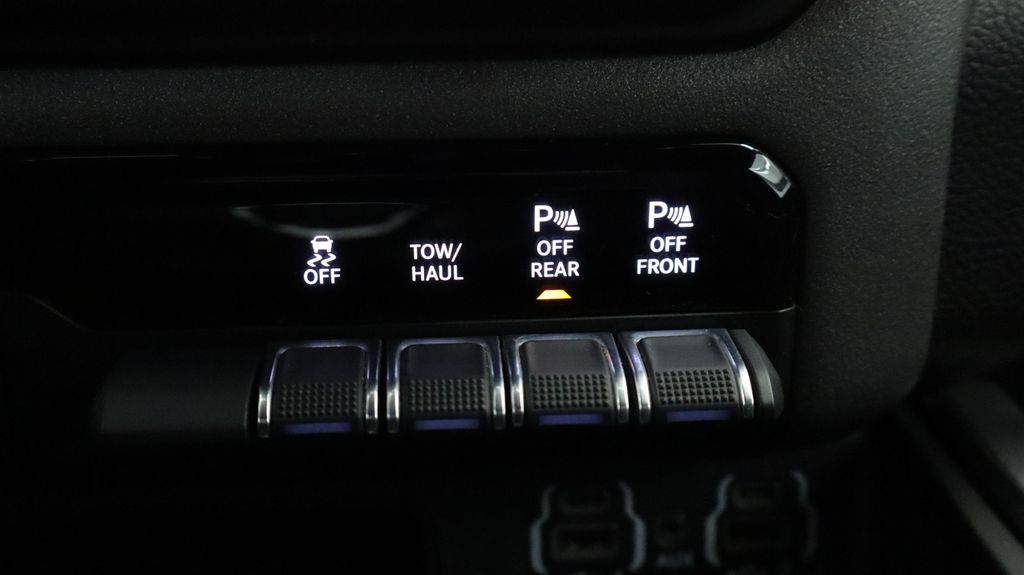 Thumbnail: 2023 RAM 1500 - 43