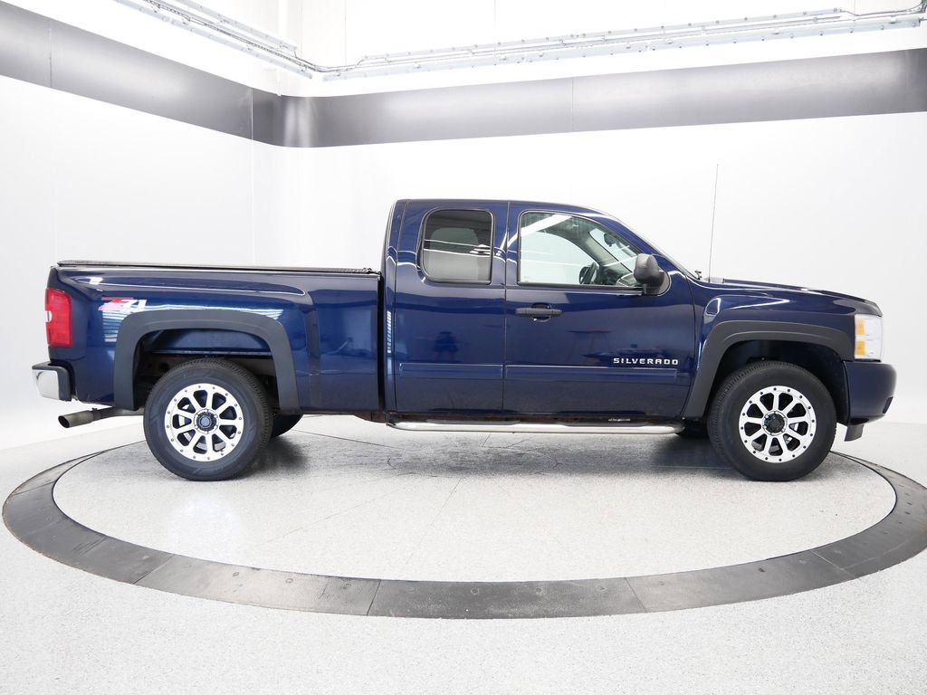 Thumbnail: 2011 Chevrolet Silverado 1500 - 8