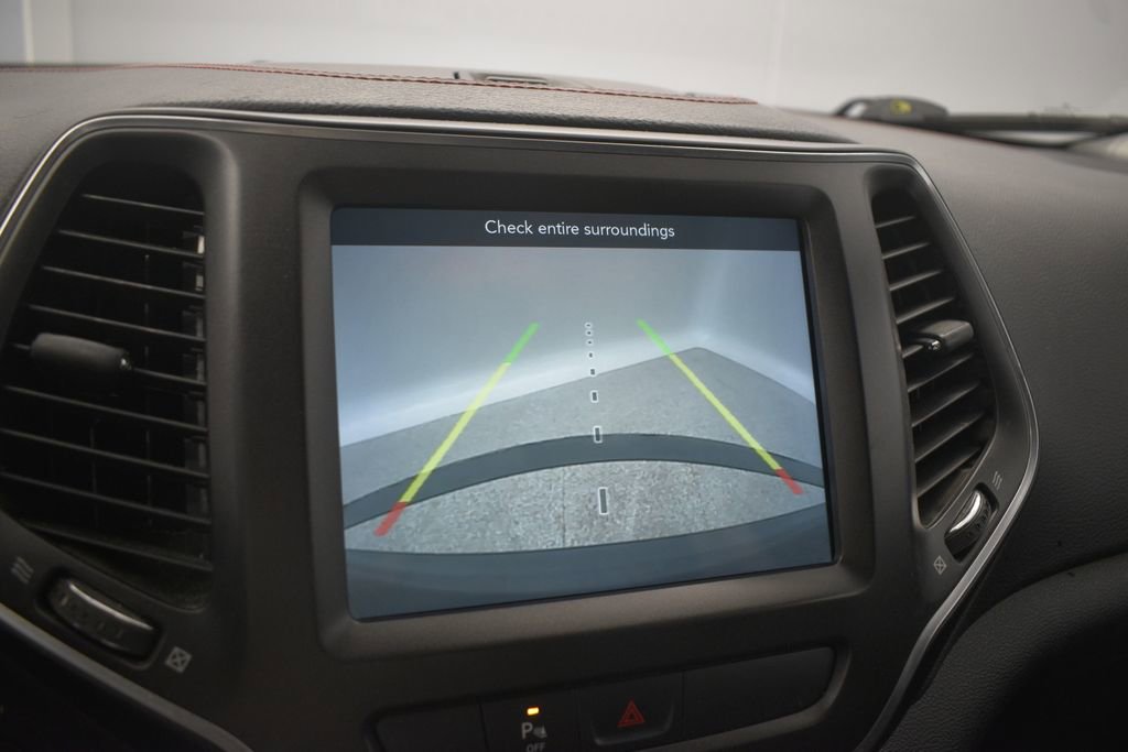 Thumbnail: 2019 Jeep Cherokee - 46