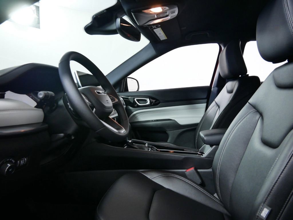 Thumbnail: 2025 Jeep Compass - 31