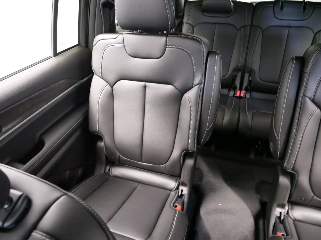 Thumbnail: 2025 Jeep Grand Cherokee L - 19