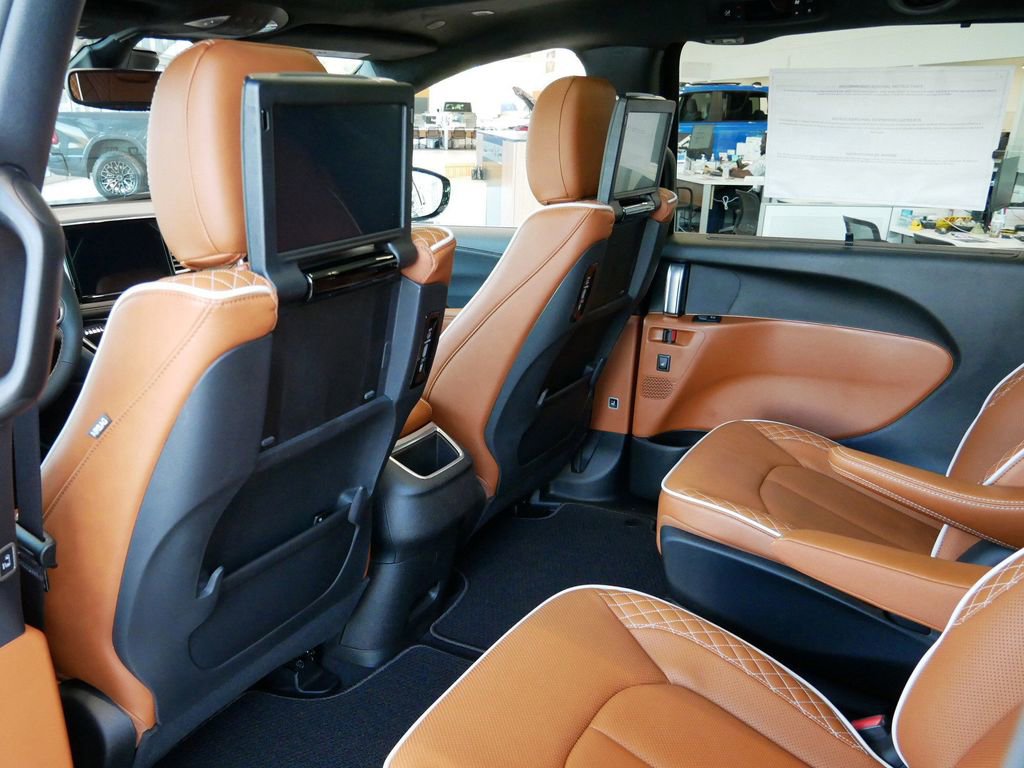 Thumbnail: 2026 Chrysler Pacifica - 22