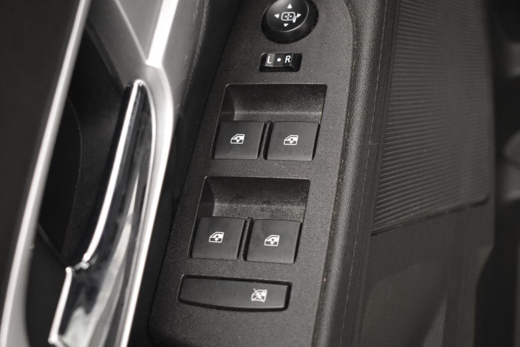 Thumbnail: 2017 GMC Terrain - 31