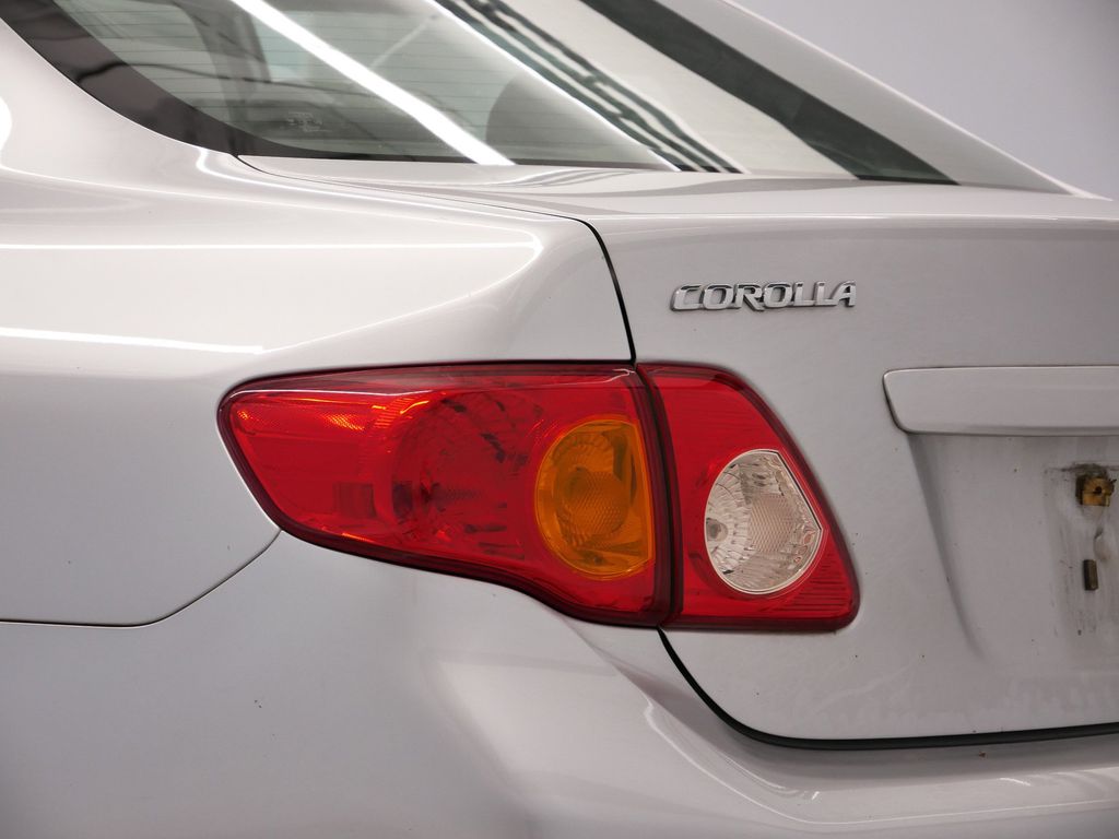 Thumbnail: 2009 Toyota Corolla - 15