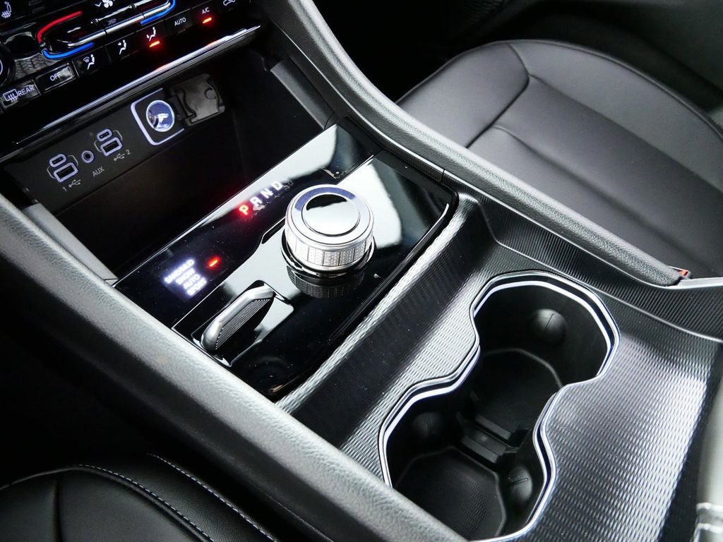 Thumbnail: 2025 Jeep Grand Cherokee - 42