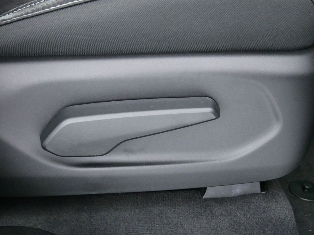 Thumbnail: 2024 Jeep Grand Cherokee - 26