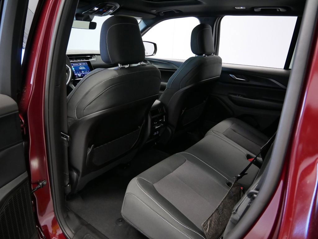 Thumbnail: 2025 Jeep Grand Cherokee - 8