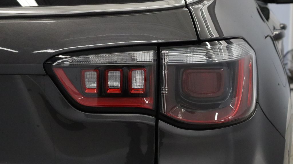 Thumbnail: 2022 Jeep Compass - 17