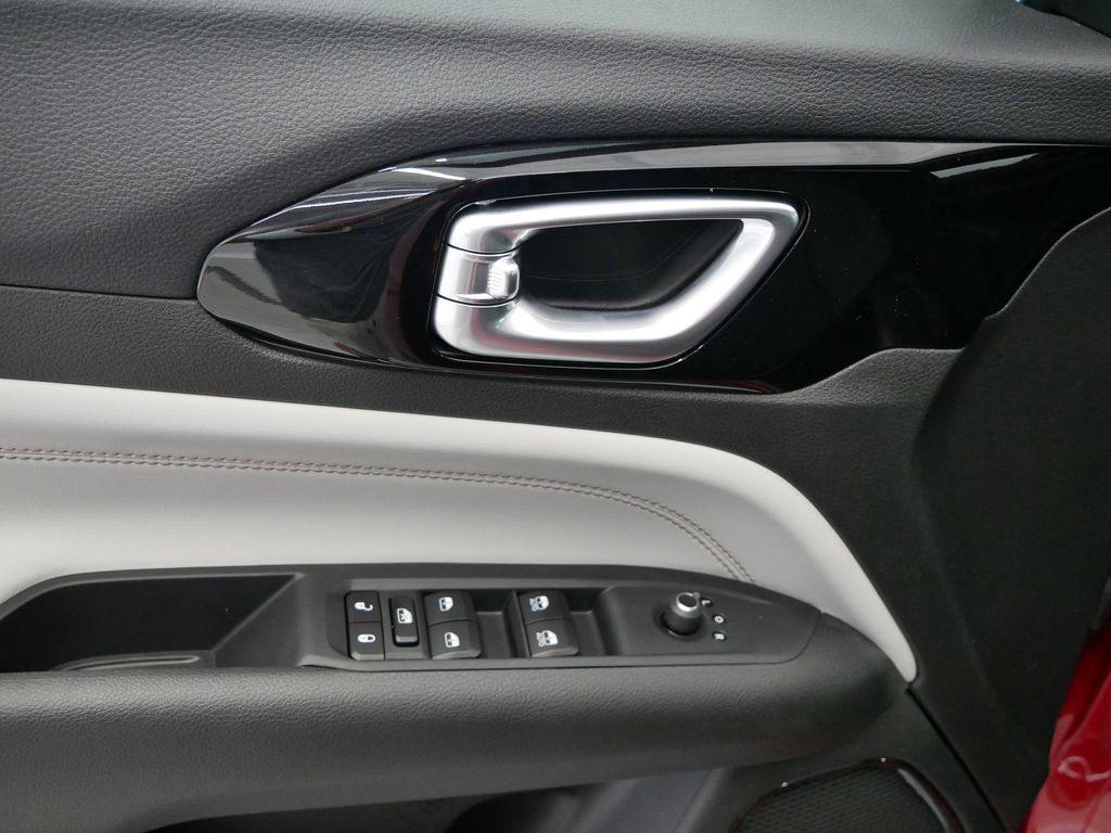 Thumbnail: 2025 Jeep Compass - 20