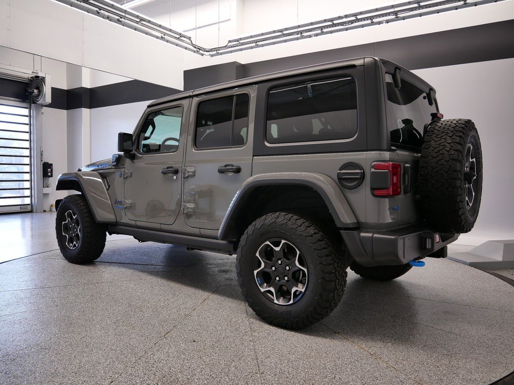 Thumbnail: 2022 Jeep Wrangler - 22