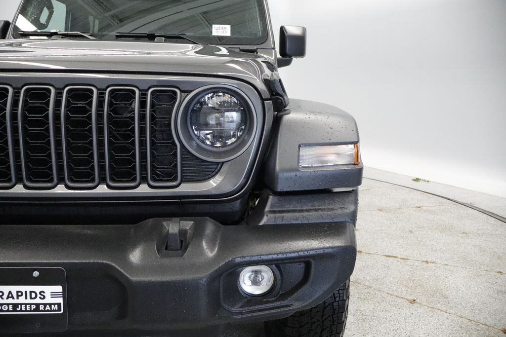 Thumbnail: 2026 Jeep Wrangler - 12