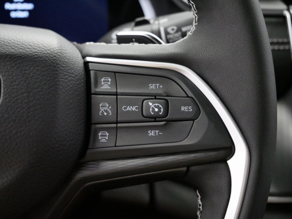 Thumbnail: 2025 Jeep Grand Cherokee - 26