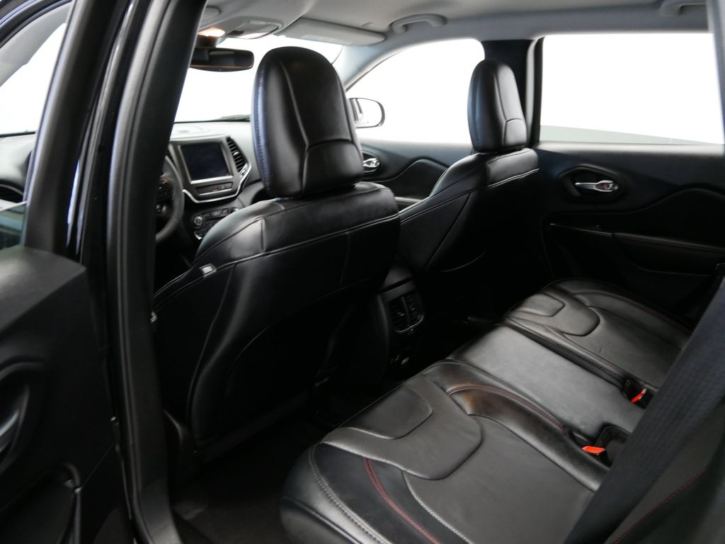 Thumbnail: 2022 Jeep Cherokee - 4