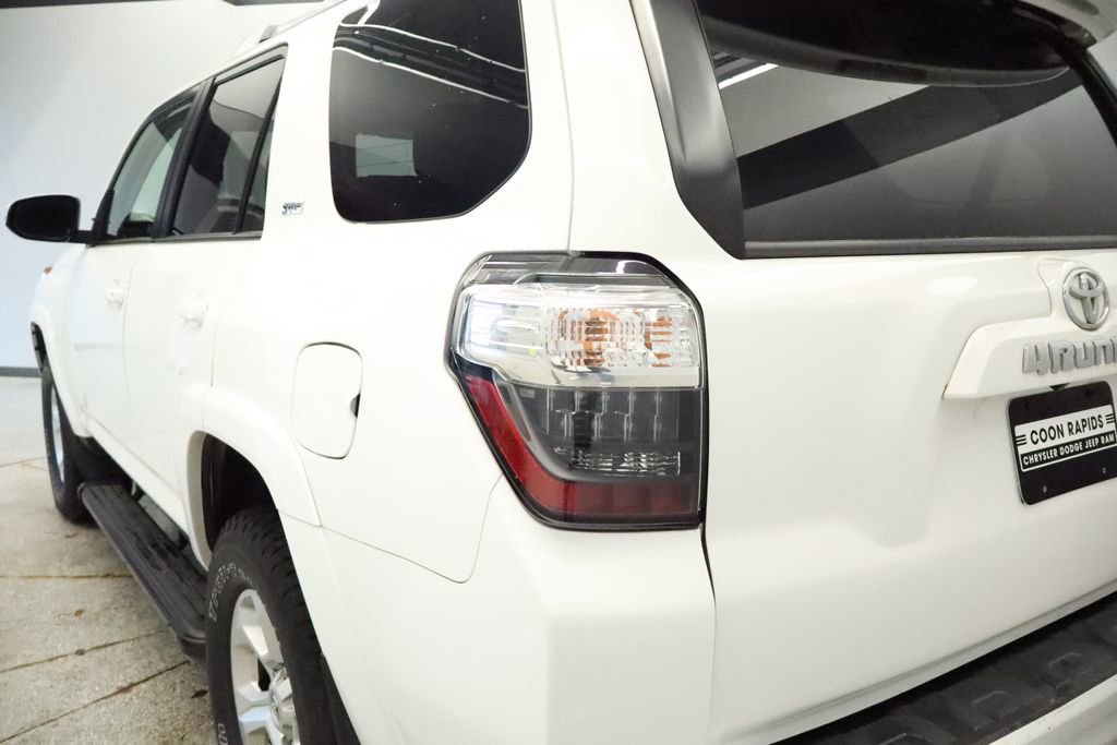 Thumbnail: 2018 Toyota 4Runner - 18