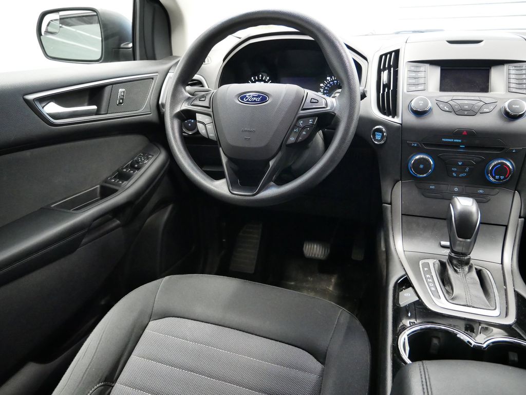 Thumbnail: 2017 Ford Edge - 24