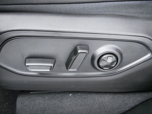 Thumbnail: 2024 Jeep Grand Cherokee - 37