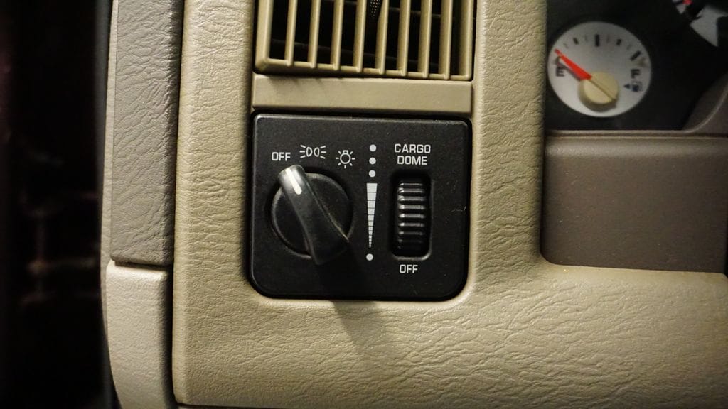 Thumbnail: 2005 Dodge Ram 1500 - 23