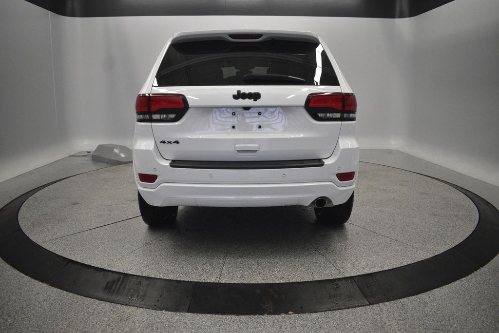 Thumbnail: 2021 Jeep Grand Cherokee - 6