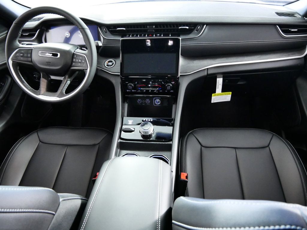 Thumbnail: 2025 Jeep Grand Cherokee - 6