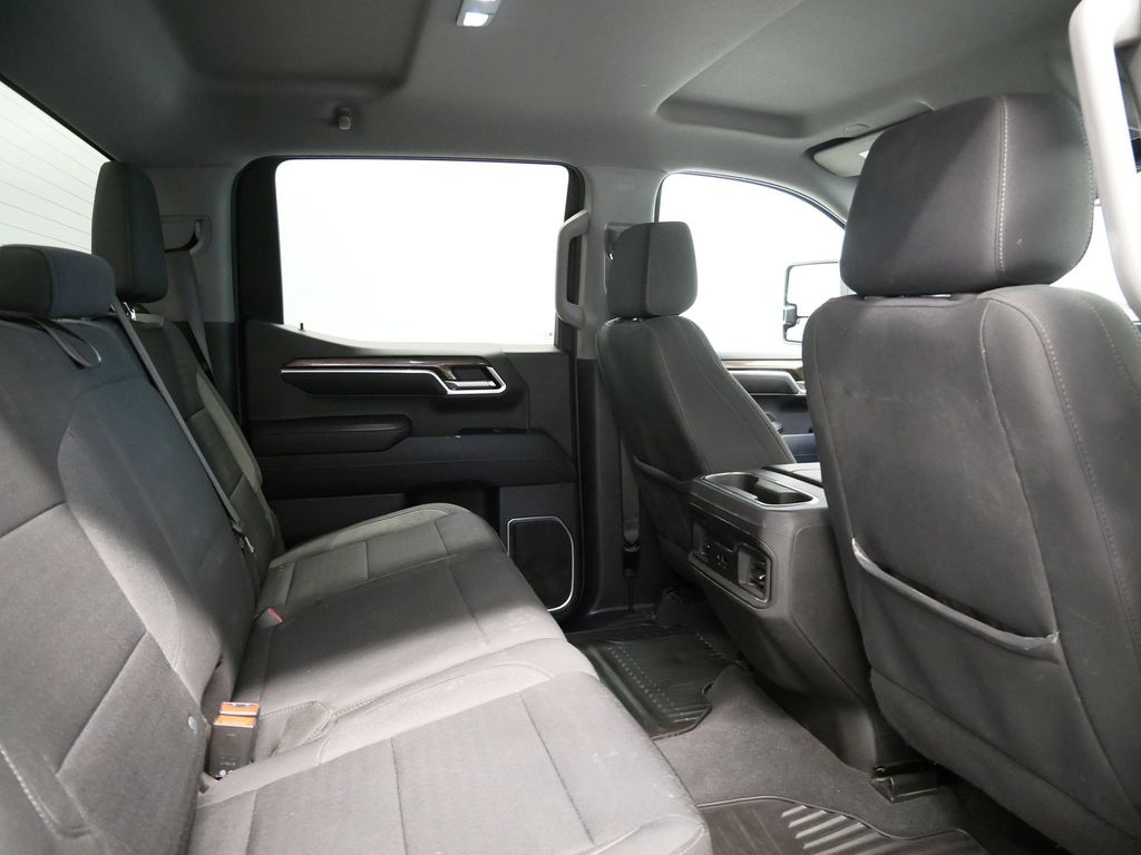 Thumbnail: 2022 Chevrolet Silverado 1500 - 26