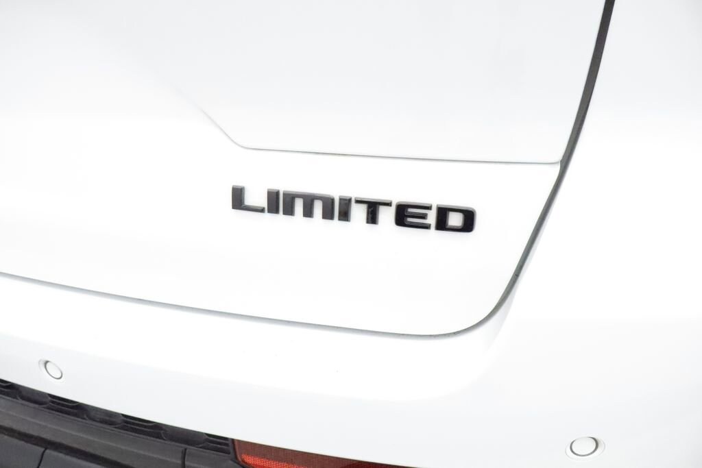 Thumbnail: 2023 Jeep Grand Cherokee - 19