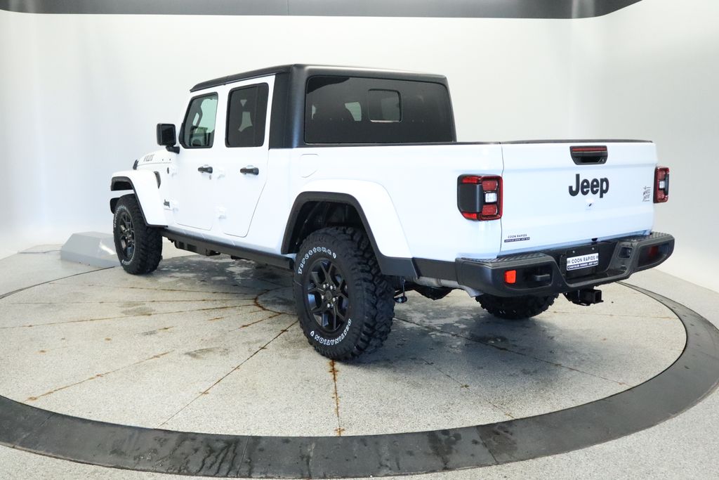 Thumbnail: 2026 Jeep Gladiator - 3