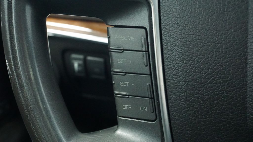 Thumbnail: 2012 Lincoln MKZ - 32