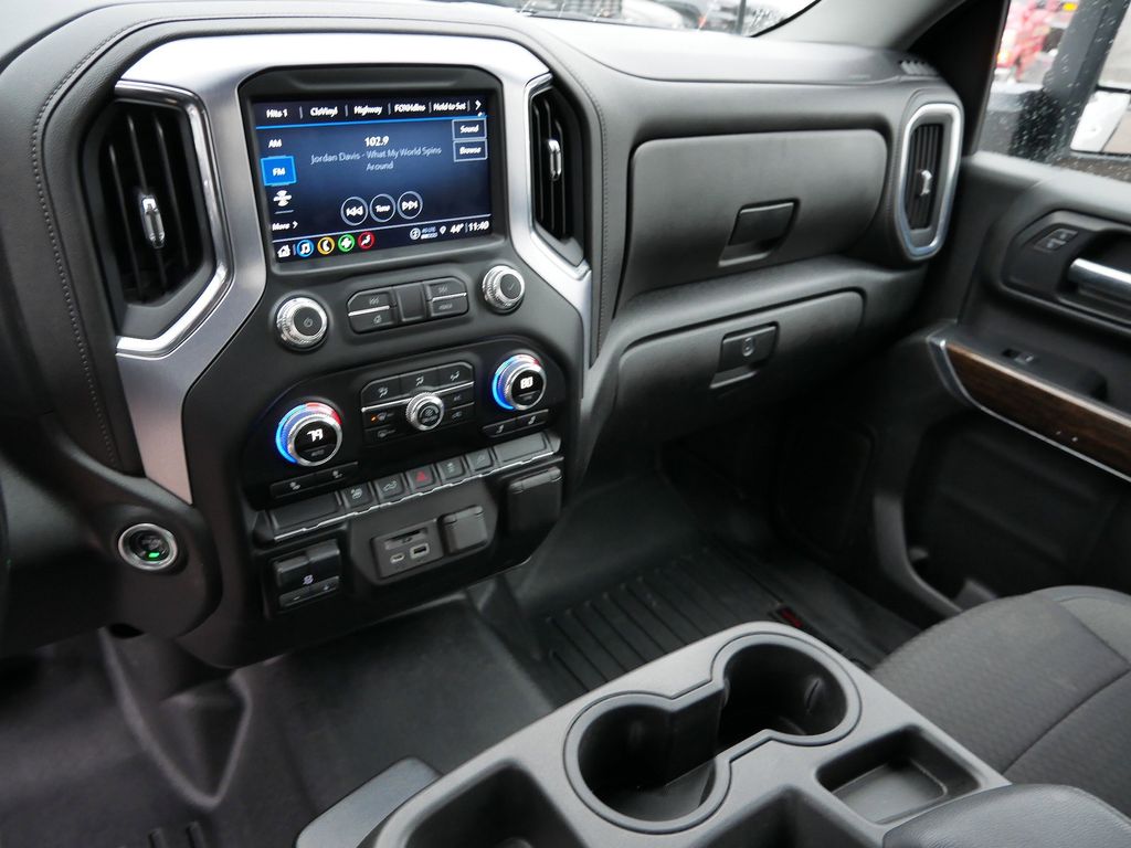 Thumbnail: 2022 GMC Sierra 3500 - 15