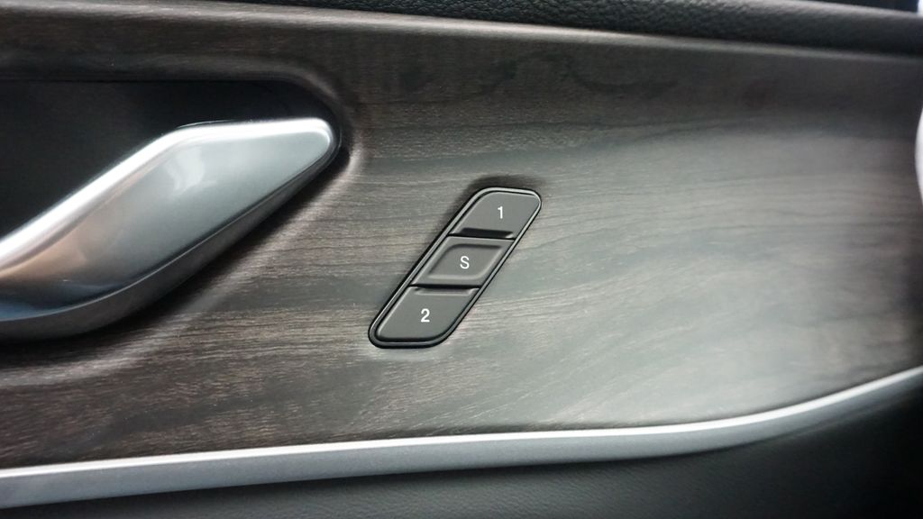 Thumbnail: 2026 Jeep Grand Cherokee - 39