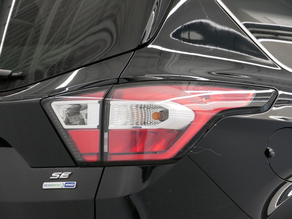 Thumbnail: 2018 Ford Escape - 18
