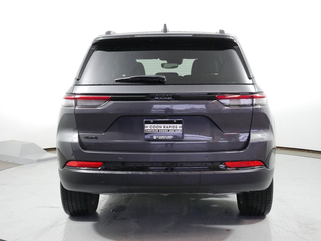 Thumbnail: 2025 Jeep Grand Cherokee - 10