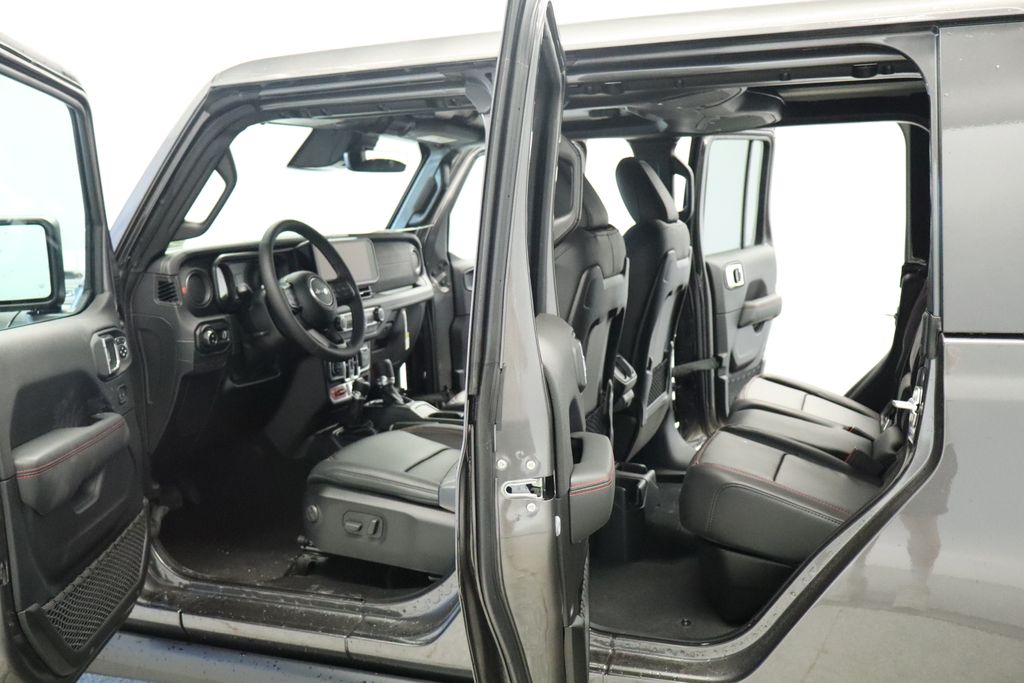 Thumbnail: 2026 Jeep Gladiator - 21